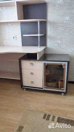 Школьный уголок