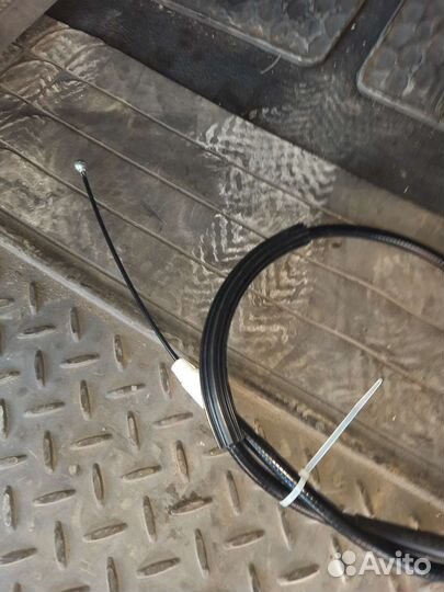 Трос ручника на мерседес 639