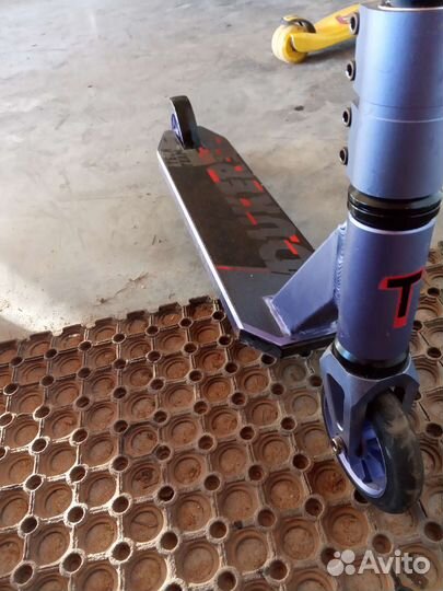 Трюковой самокат Tech Team Duker 303