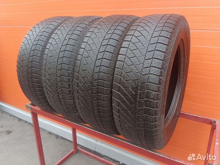 Continental ContiVikingContact 6 SUV 225/65 R17 107Y