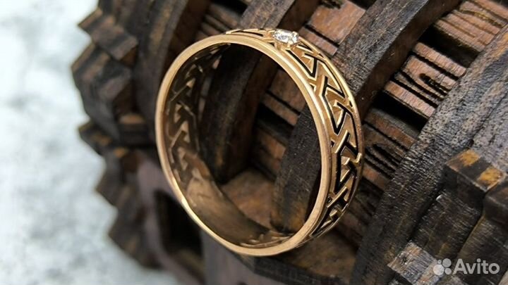 Золотое кольцо с бриллиантом 585 пробы массой 3.2