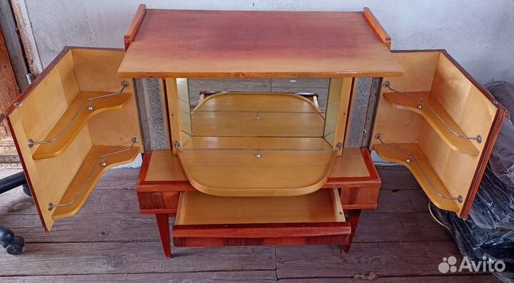 Тумба бар Румыния