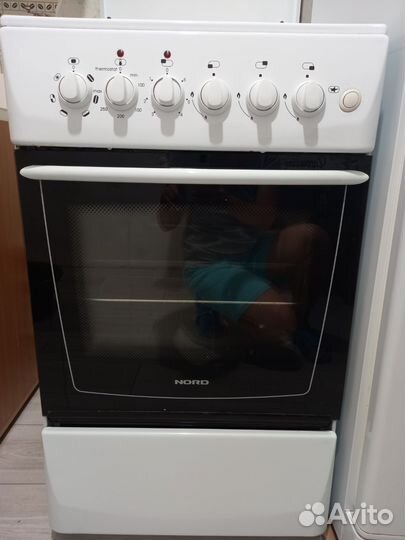 Газовая плита с электрической духовкой