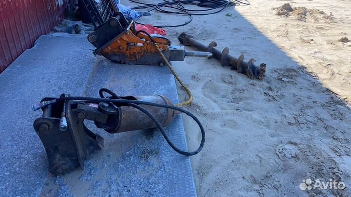 Экскаватор погрузчик