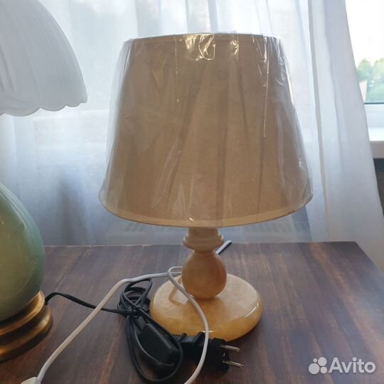 Лампа настольная