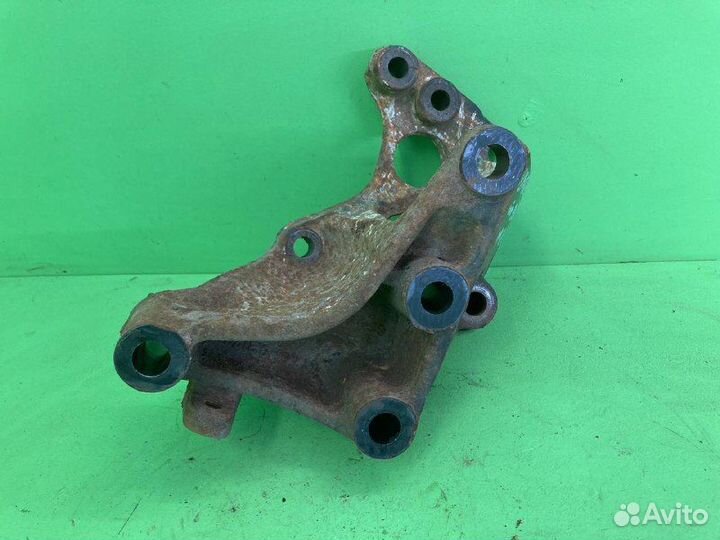 Кронштейн MAN TGA