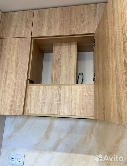 Кухонный гарнитур в стиле модерн