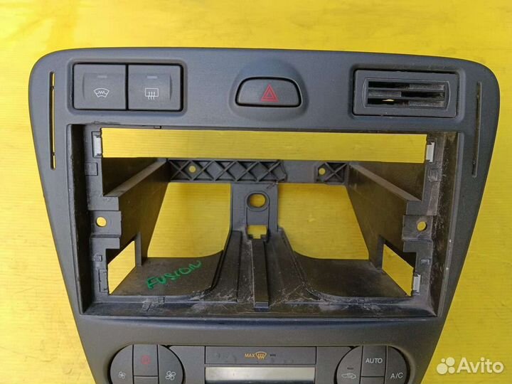 Ford Fusion накладка консоль центральная