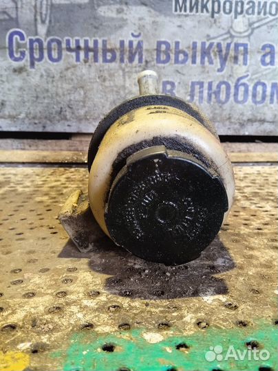 Бачок гур Infiniti QX56