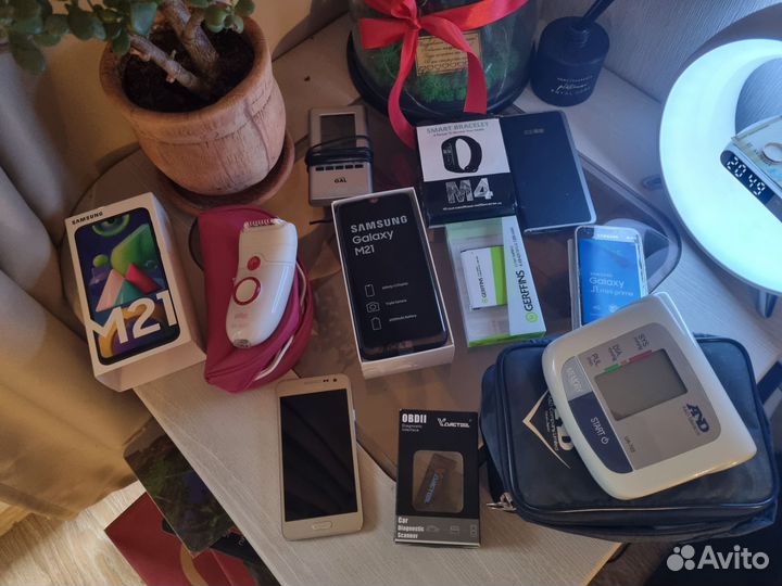 Много разной электроники