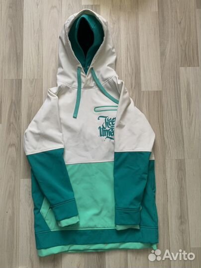 Сноубордическая куртка