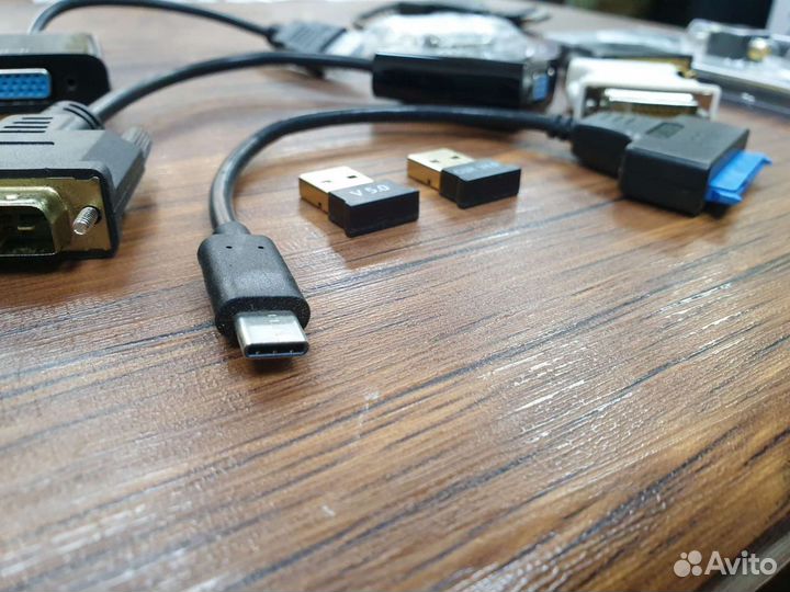 Адаптеры для компьютера в ассортименте