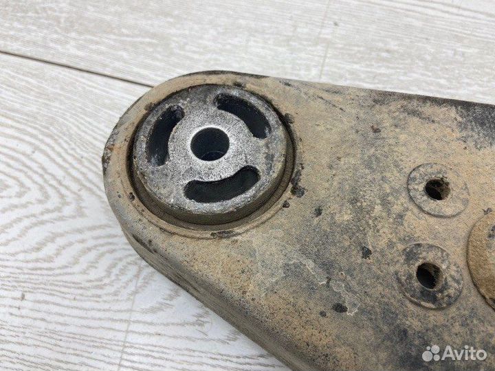 Кронштейн заднего редуктора задний Mercedes