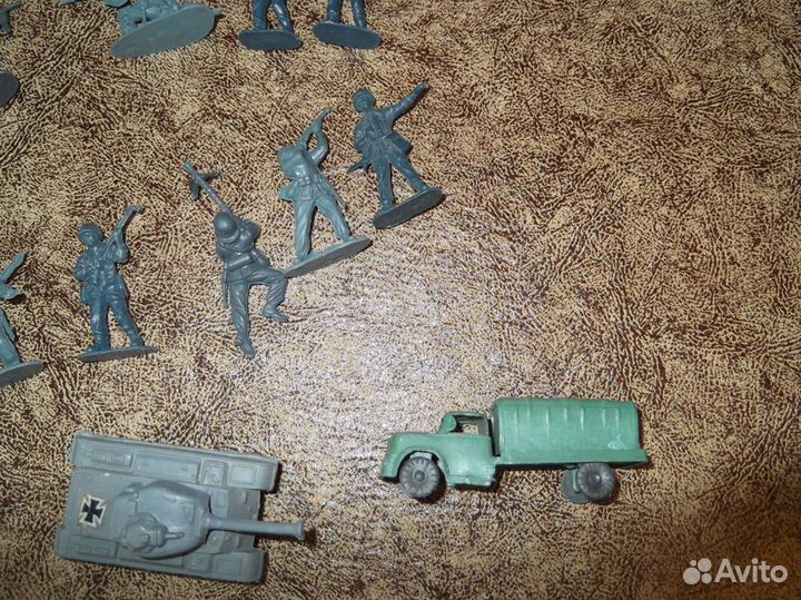 Пластмассовые солдатики