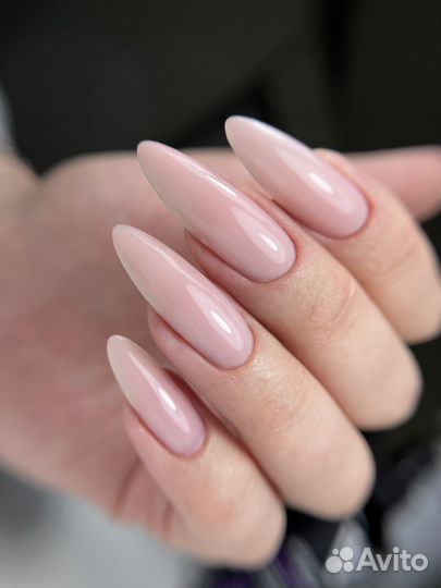 Нужна модель на маникюр