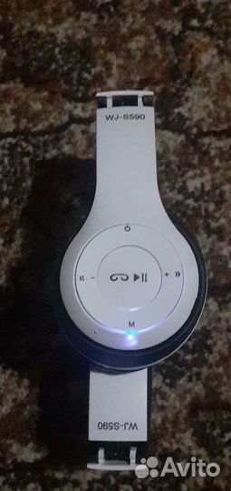 Без проводные наушникиWJ S590