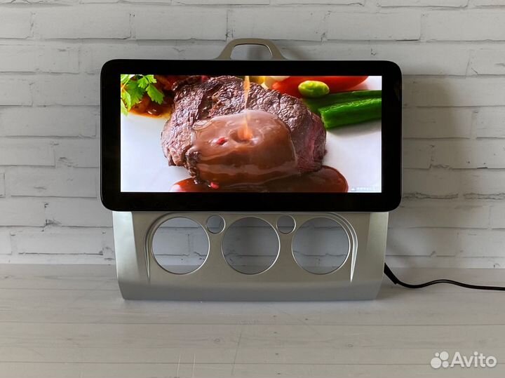 Магнитола в стиле AMG Ford Focus 2