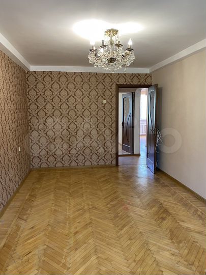 2-к. квартира, 55 м², 2/5 эт.