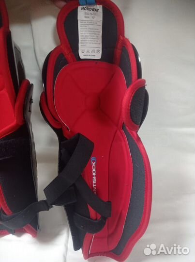 Наколенники хоккейные 12