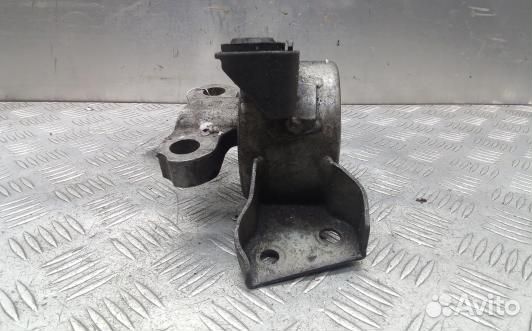 Подушка кпп opel zafira B (10P10DL01)