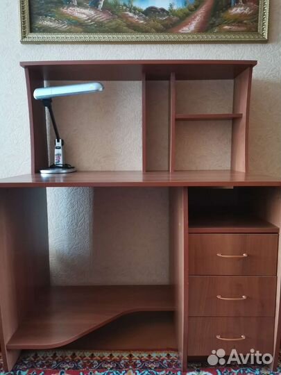 Письменный стол