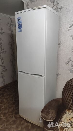 Холодильник атлант 2м