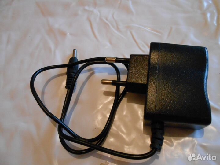 Зарядное 4.2 в. для фонарей с акб размера 18650