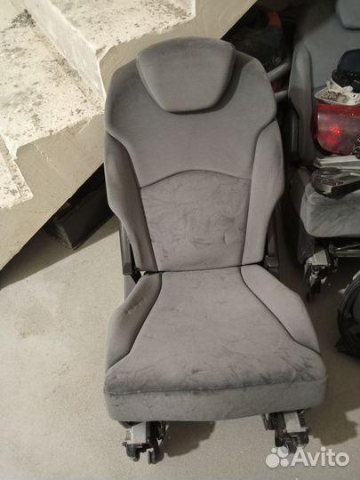 Сидения на пежо 807 и ситроен С8