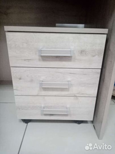 Тумба выкатная