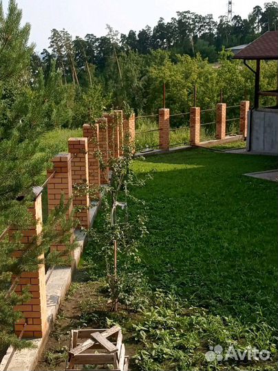 Строительная бригада. Каменщики кровельщики