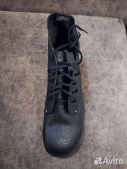 Ботинки старый запас