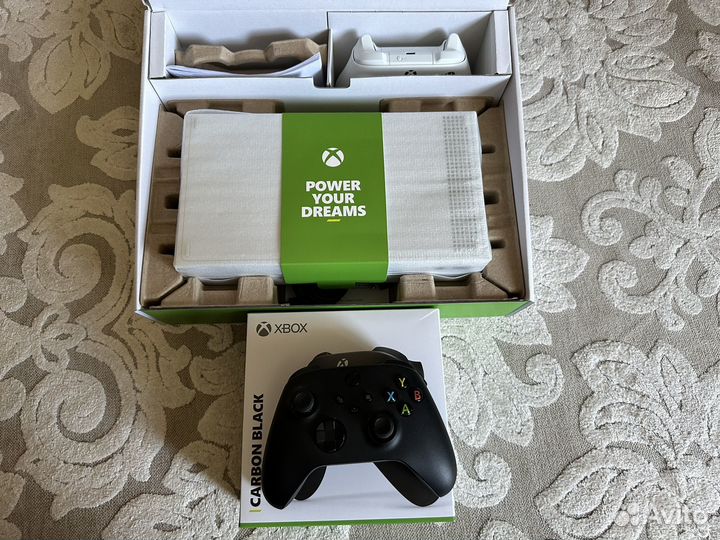 Xbox Series S + GTA5 + FIFA22 400 игр GamePass