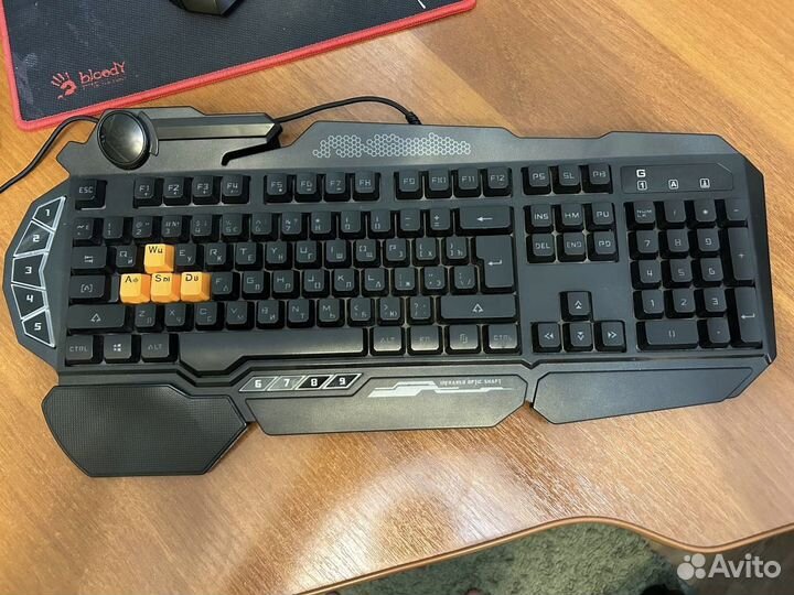 Игрова клавиатура Bloody B314