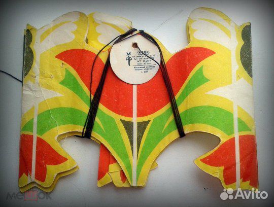 Гирлянда,елка,игрушки,снегурка