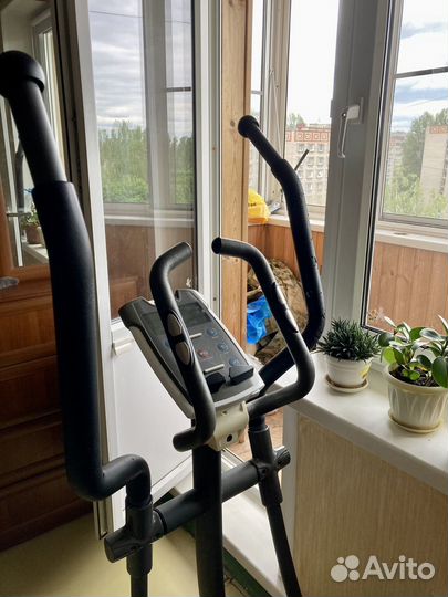 Эллиптический тренажер Body Sculpture BE-6790 G