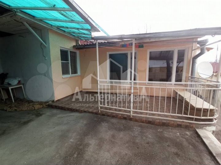 Дом 230 м² на участке 2,6 сот.