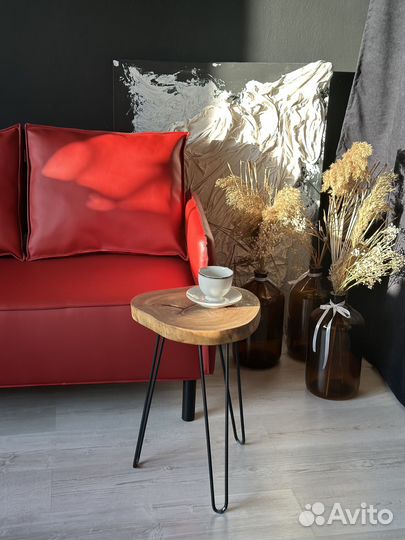 Кожаный диван