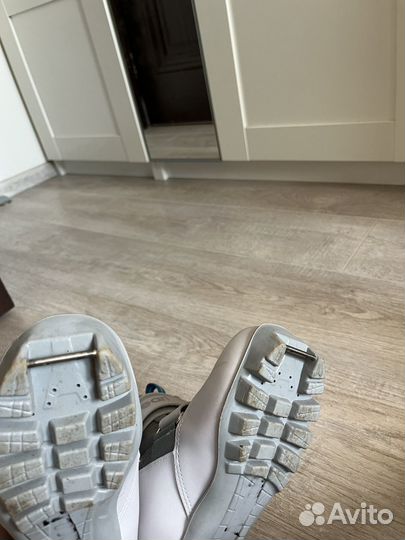 Лыжные ботинки детские 34 размер