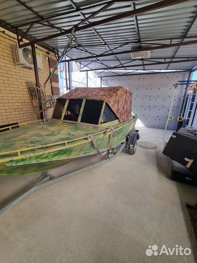 Лодка Днепр