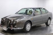 Mitsuoka Ryoga I (1998—2001) Седан