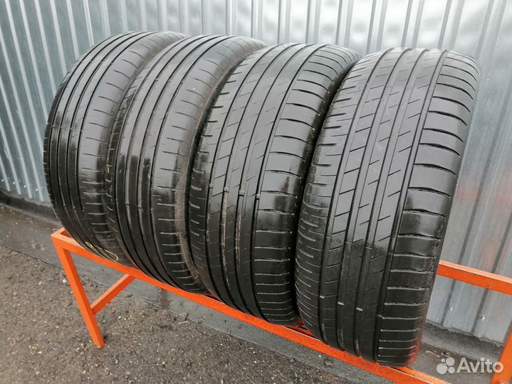Goodyear EfficientGrip Performance 215/55 R17 98W