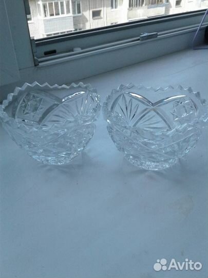Хрустальная вазочка