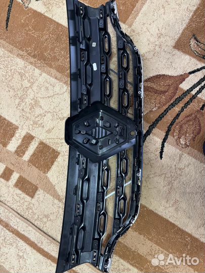 Решетка радиатора под камеру renault duster 2