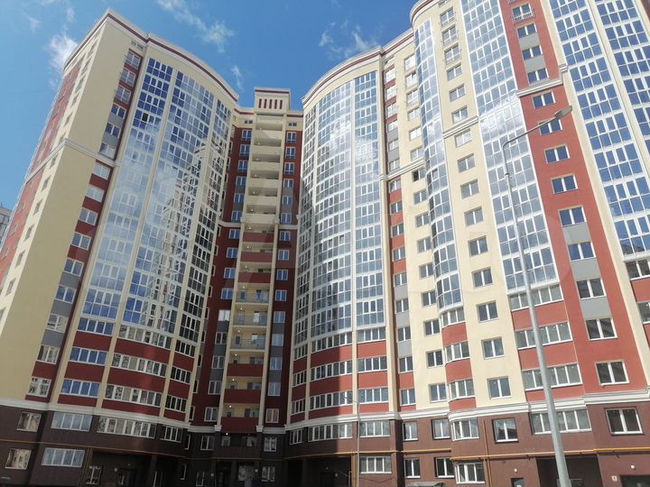 2-к. квартира, 70,1 м², 1/17 эт.