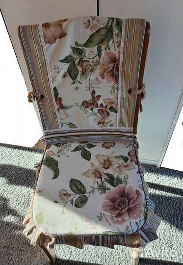 Чехлы на стулья 4 шт. + скатерть