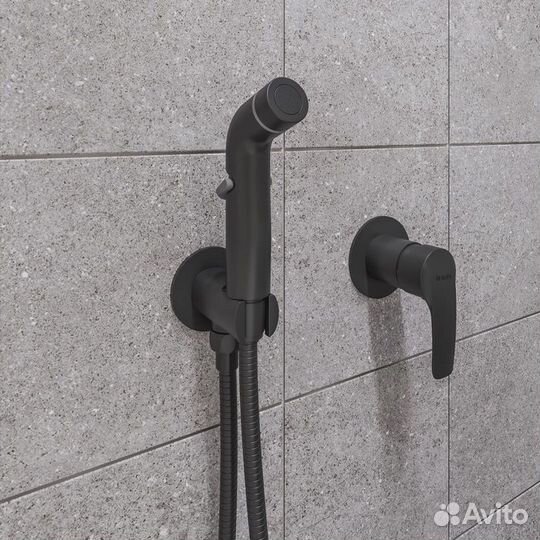 Смеситель с гигиеническим душем iddis Ray, черный