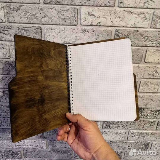 Блокнот с деревянной обложкой