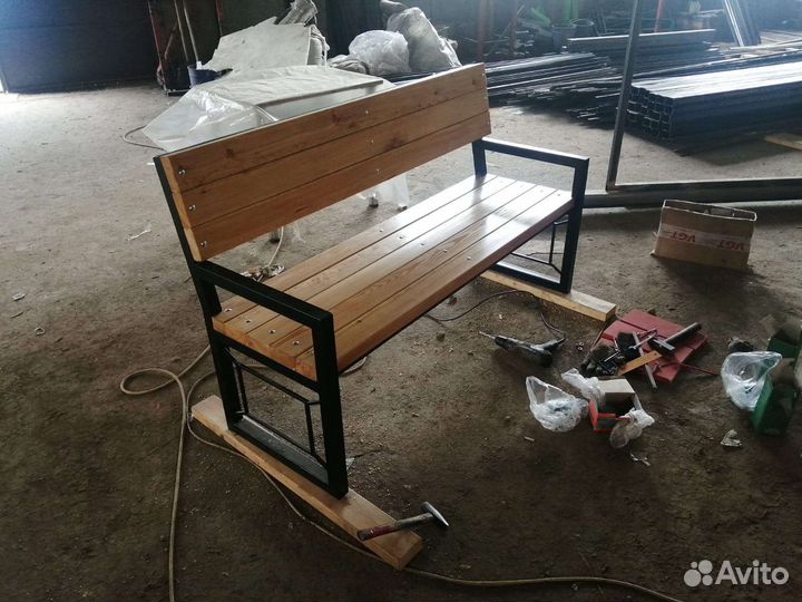 Лавочка садовая