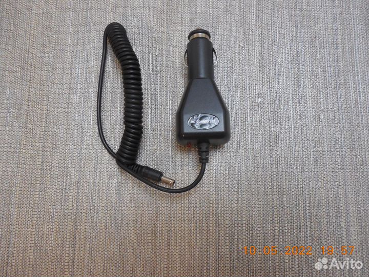 Автомобильное зарядное устройство Nokia