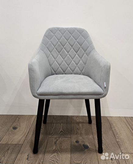 Стул в наличии 2шт